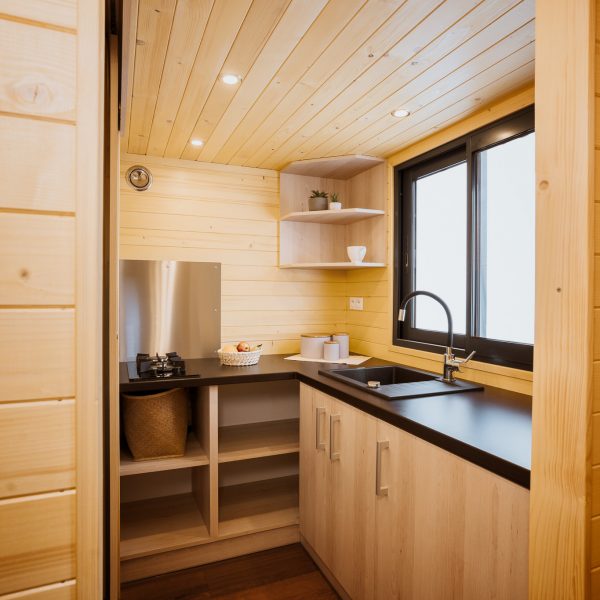 Tiny-House-sMarty 600M - kitchen
