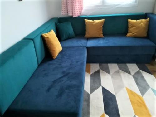 sMarty Couch